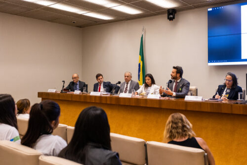 IEPS promove debate sobre saúde mental das juventudes no Congresso Nacional