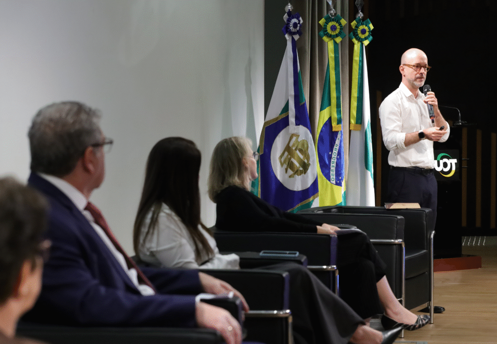 IEPS participa de congresso sobre sustentabilidade e eficiência na gestão do SUS