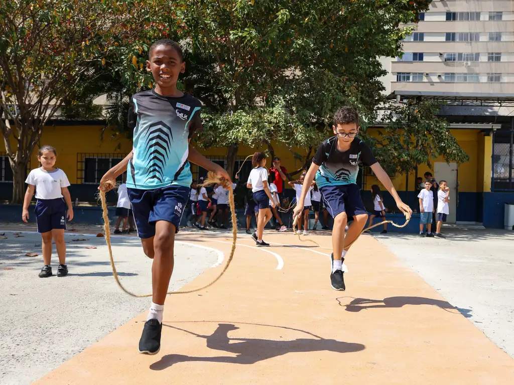 Intersetorialidade e protagonismo juvenil marcam segundo webinário sobre saúde mental nas escolas