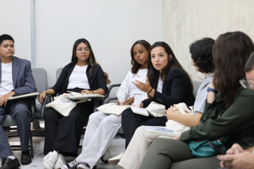 Importância da escuta e participação ativa de jovens nas políticas de saúde mental marca debate do último webinário aberto do IEPS e Juntô
