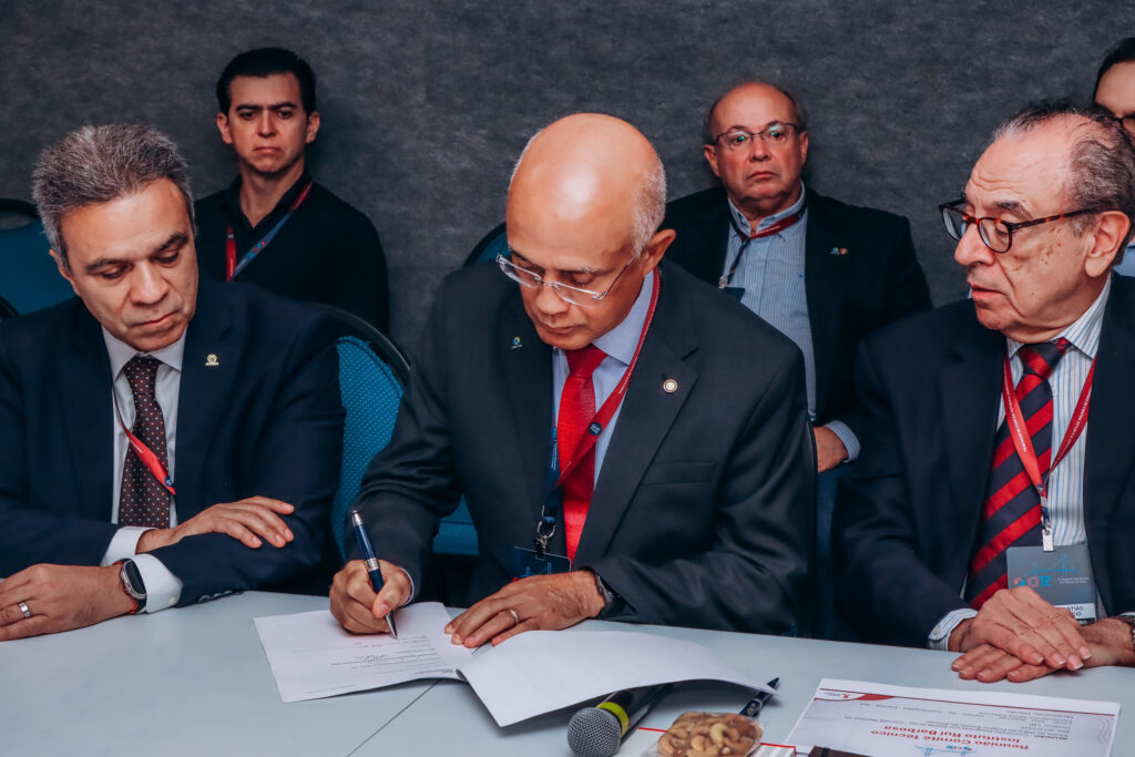 IEPS firma parceria com instituto e associação dos Tribunais de Contas para aprofundar trocas sobre relações público-privadas na saúde