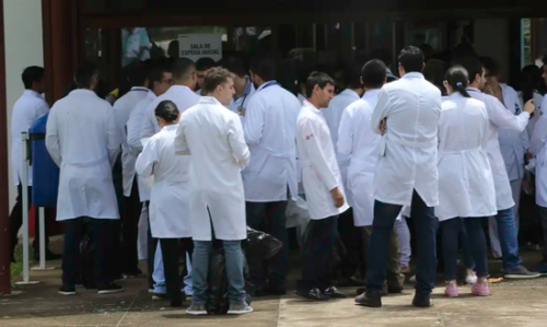 Expansão da formação médica esbarra em baixa qualificação docente e desigualdades regionais persistentes